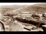 PORTREATH HARBOUR . CORNWALL