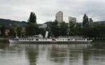 Paddlesteamer  Schonbrunm