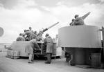 QUEEN MARY AA GUNS